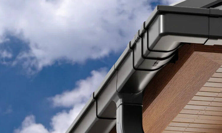 Grondaie e pluviali: scegliere i migliori modelli, materiali e le giuste dimensioni